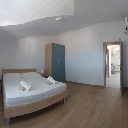 Apartment Boljat *