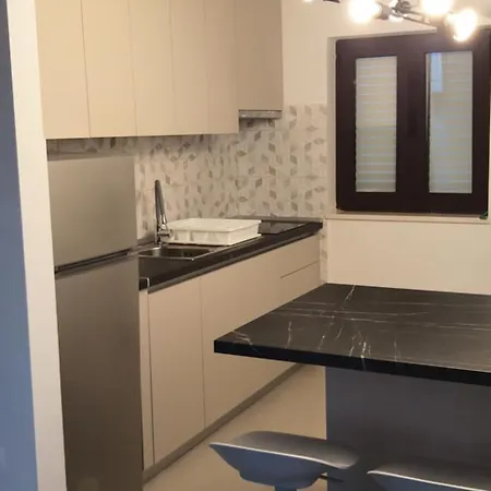 Boljat * Τρογκίρ